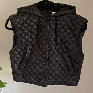 H&M Black Quilted Cropped Vest